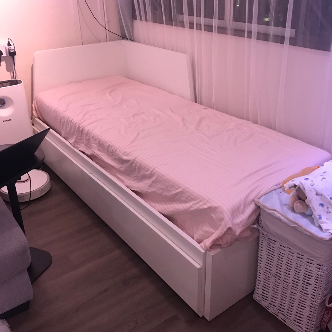 IKEA day bed, Furniture & Home Living, Bedding & Towels on Carousell