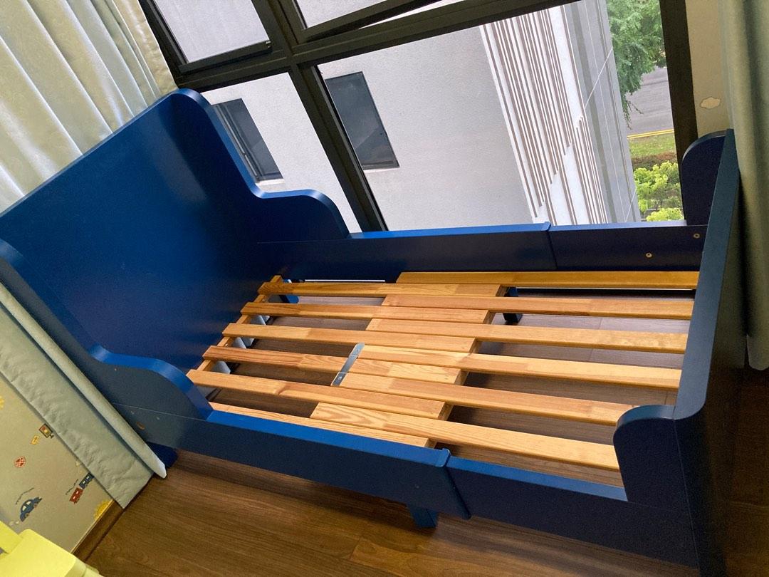 IKEA extendable bed for kid, Furniture & Home Living, Furniture, Bed