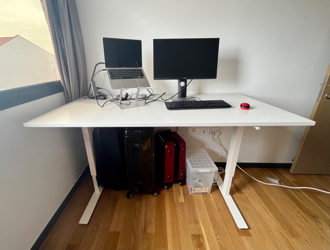 IKEA SKARSTA N desk sit/stand 160x80, Furniture & Home Living