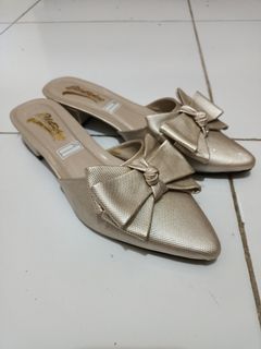 (Kategori: ) berada di . Dikirim oleh chalacorner (ID iklan 1191354401, Gambar 1). Deskripsi: .