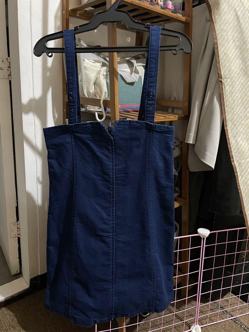 Jumper Dress (Category: Babies & Kids Fashion) located in Manila. Submitted by libienbien (Listing ID 1191439626, Image 1). Description: Grizzly Size: 2xl (suitable for 9-11yo) Stretchable Maganda po pag suot (can wear it with inner shirt or without).