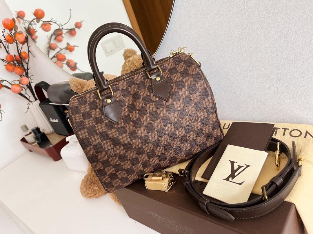Louis Vuitton LV Vintage Damier Speedy 25 Top Handle Crossbody Bag, Luxury,  Bags & Wallets on Carousell