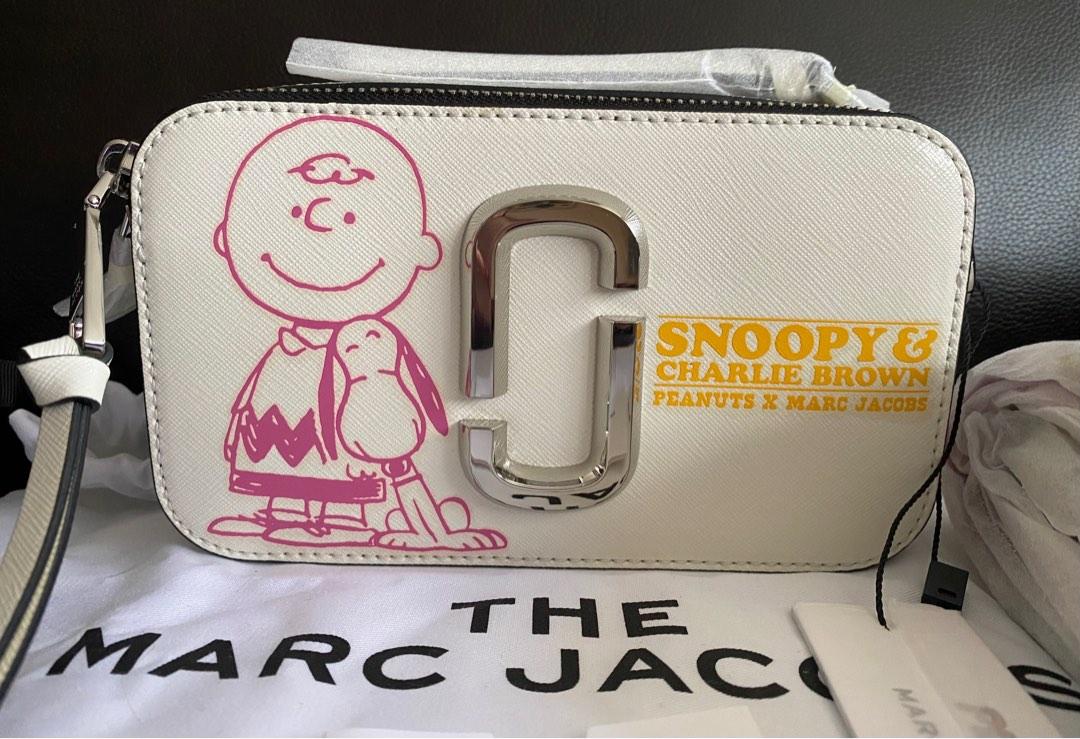 Marc Jacobs x Peanuts Snoopy crossbody bag, Women's Fashion, Bags ...