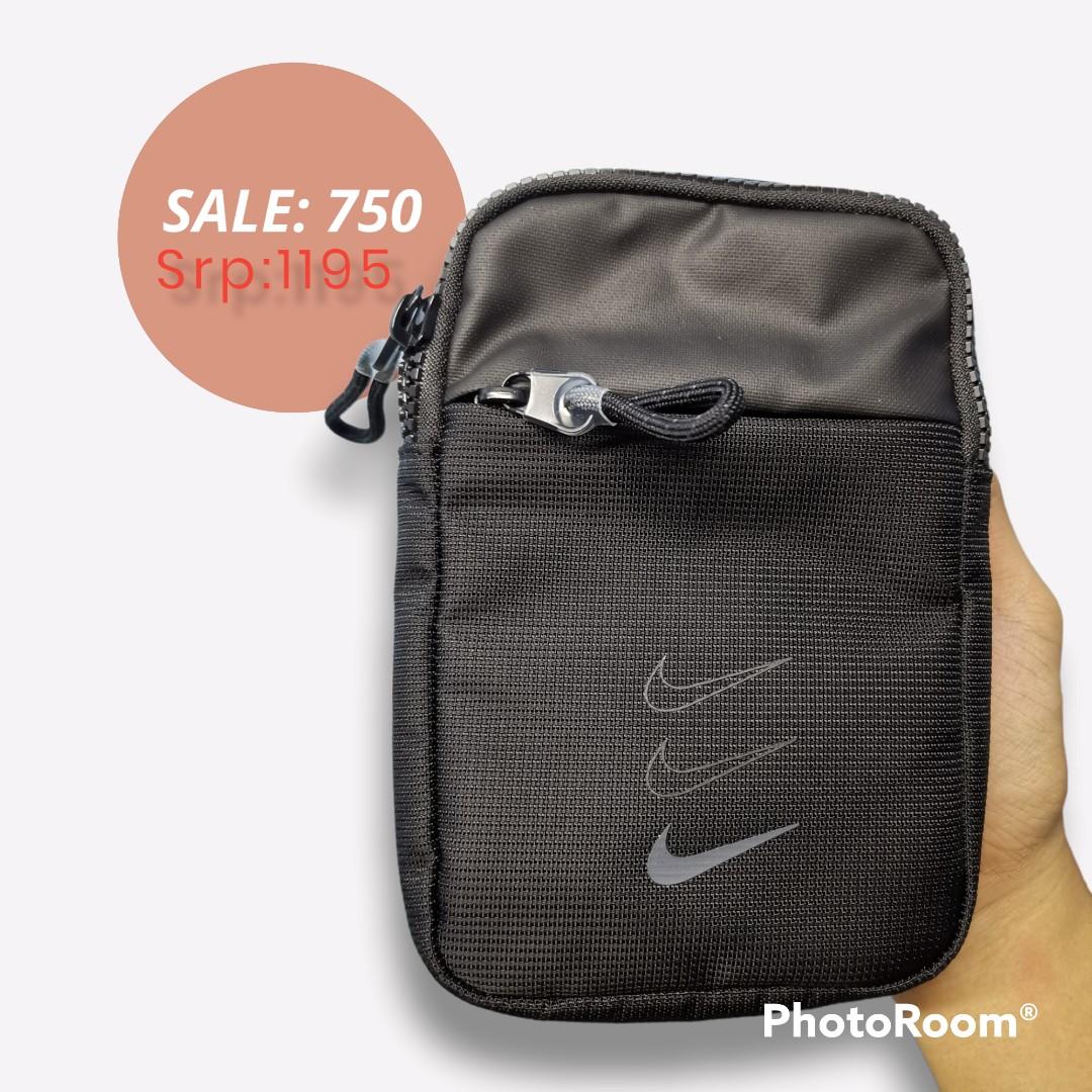 Nike Crossbody Bag Medium, Men's Fashion, Bags, Sling Bags on Carousell