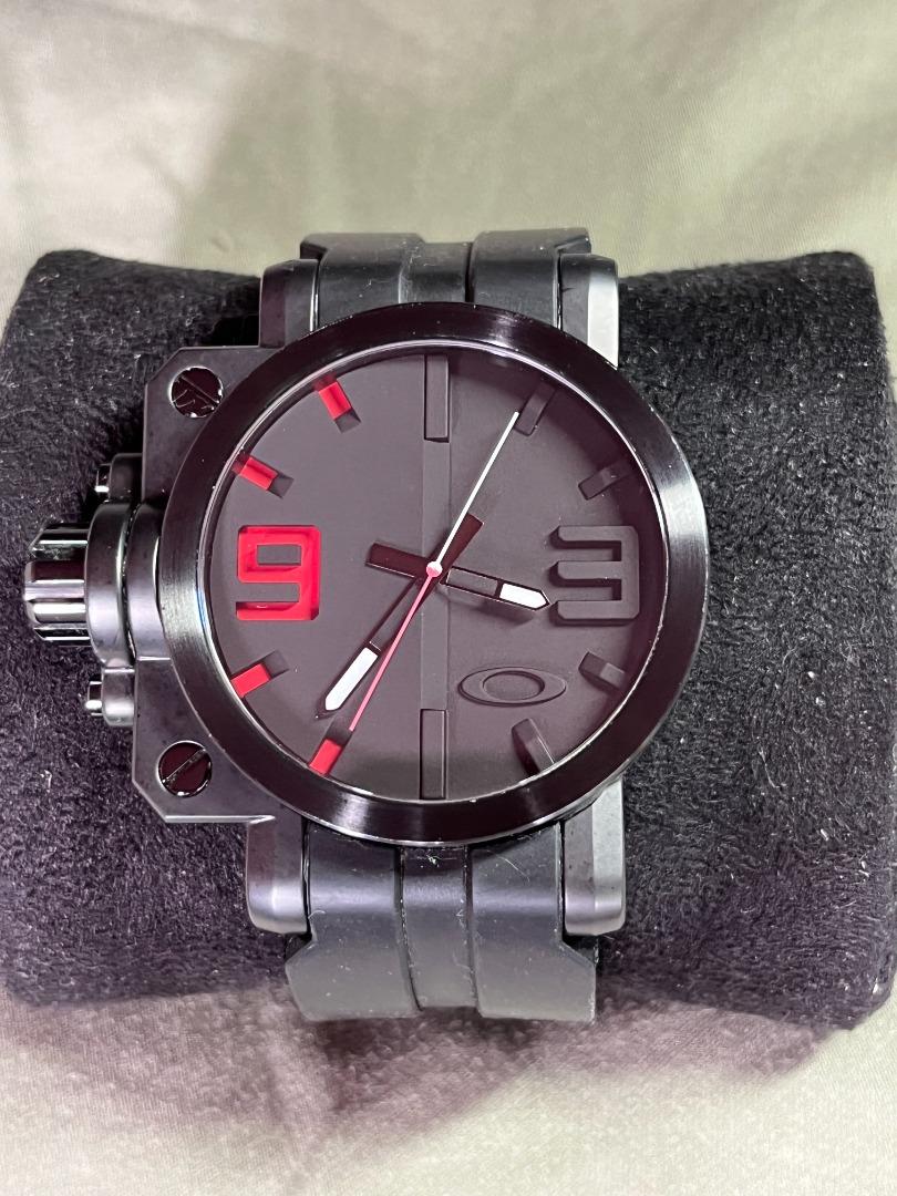 Oakley Gearbox Watch. Rare & Cool, Men's Fashion, Watches & Accessories,  Watches on Carousell