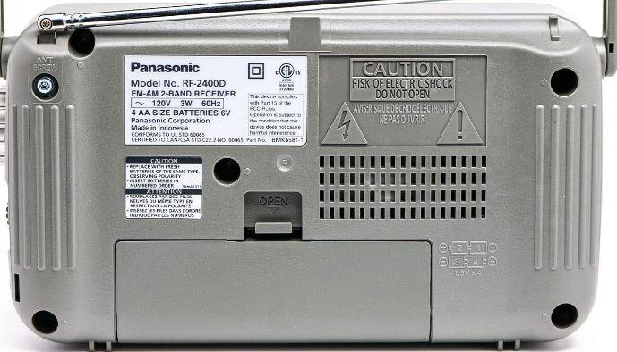 PANASONIC PORTABLE FM/AM RADIO RF-2400D, Audio, Portable Music Players ...