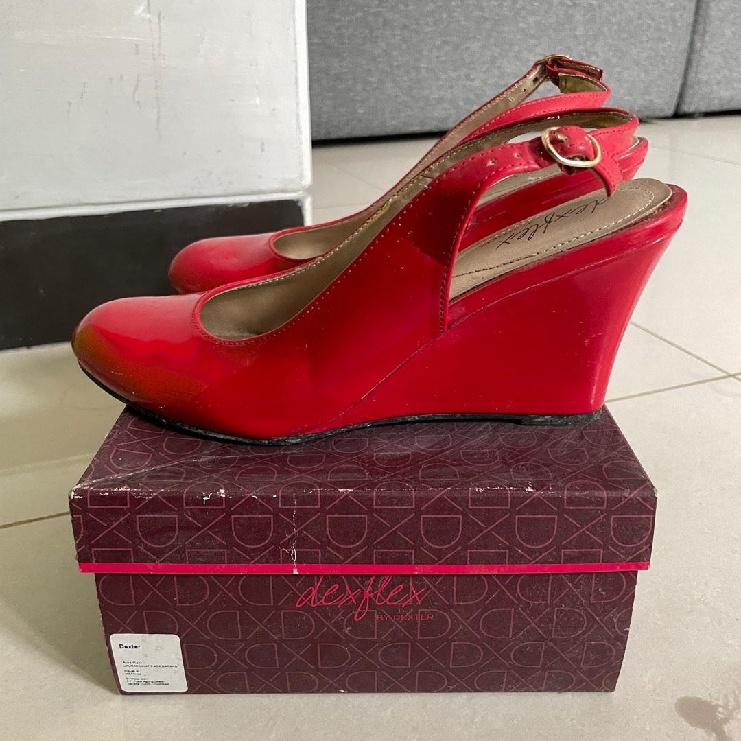Red sales wedges payless