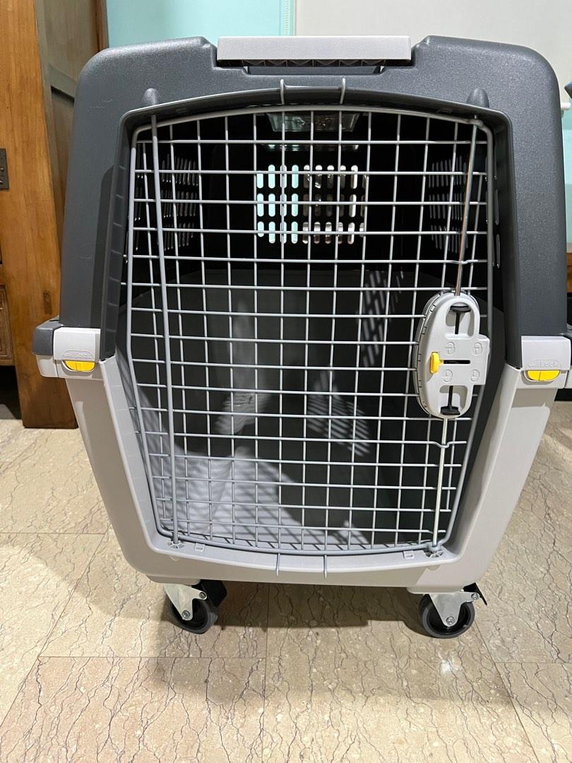 IATA approved Pet Carrier Dog Crate 92 cm (L) x 64 cm (W) x 66 (H