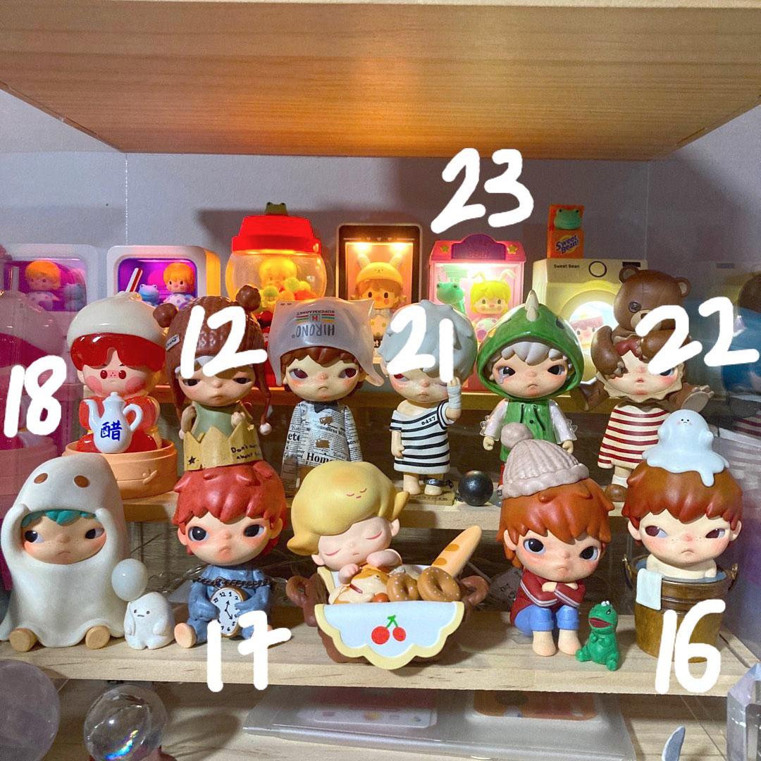 popmart sweet bean i am here / pino jelly delicacies worldwide / hirono