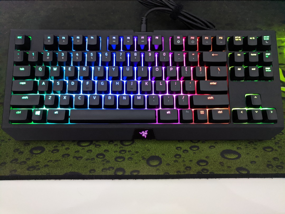 Razer BlackWidow Tournament Edition Chroma V2 (Few Keys Double Typing Sometimes), Computers