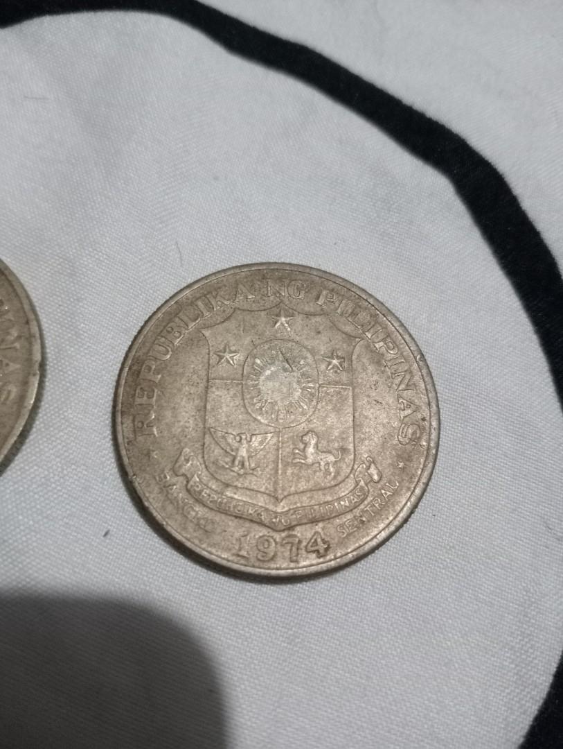 SALE! 2 PCS 1 PESO COIN YR 1972/1974, Hobbies & Toys, Memorabilia 