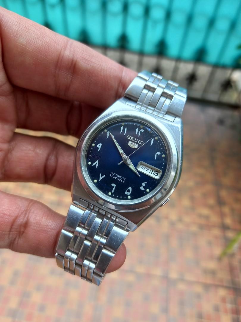 Seiko 5 Arabic Blue dial, Fesyen Pria, Jam Tangan di Carousell