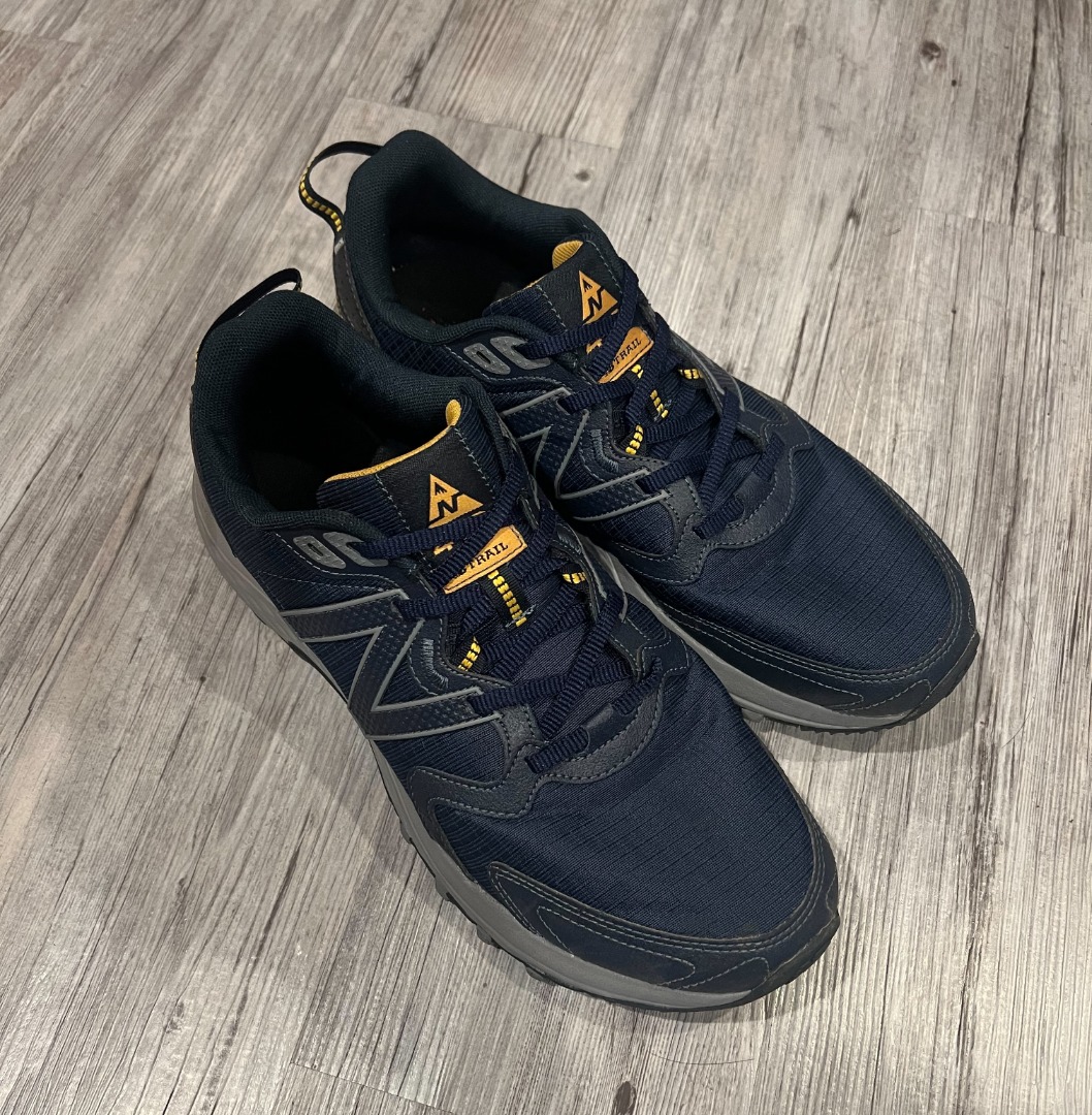 Sepatu trail running new balance clearance