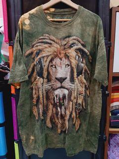 The mountain lion head paint splatter design