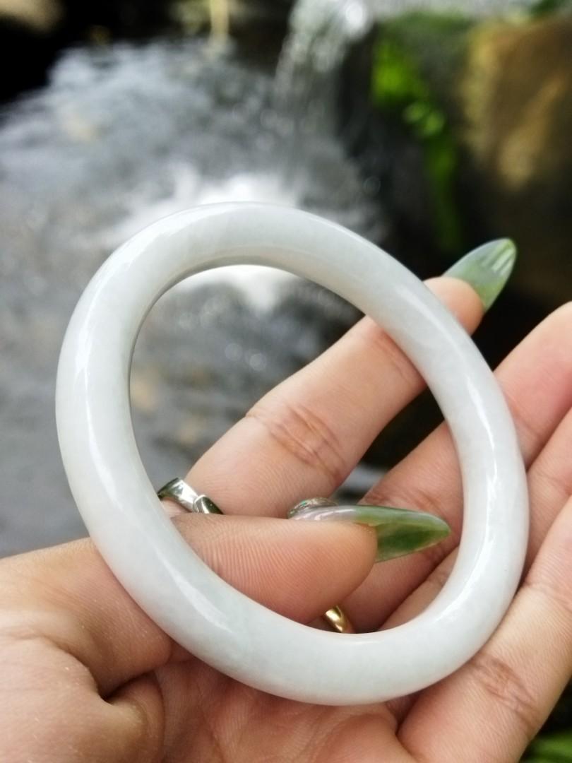 White discount jade bangle