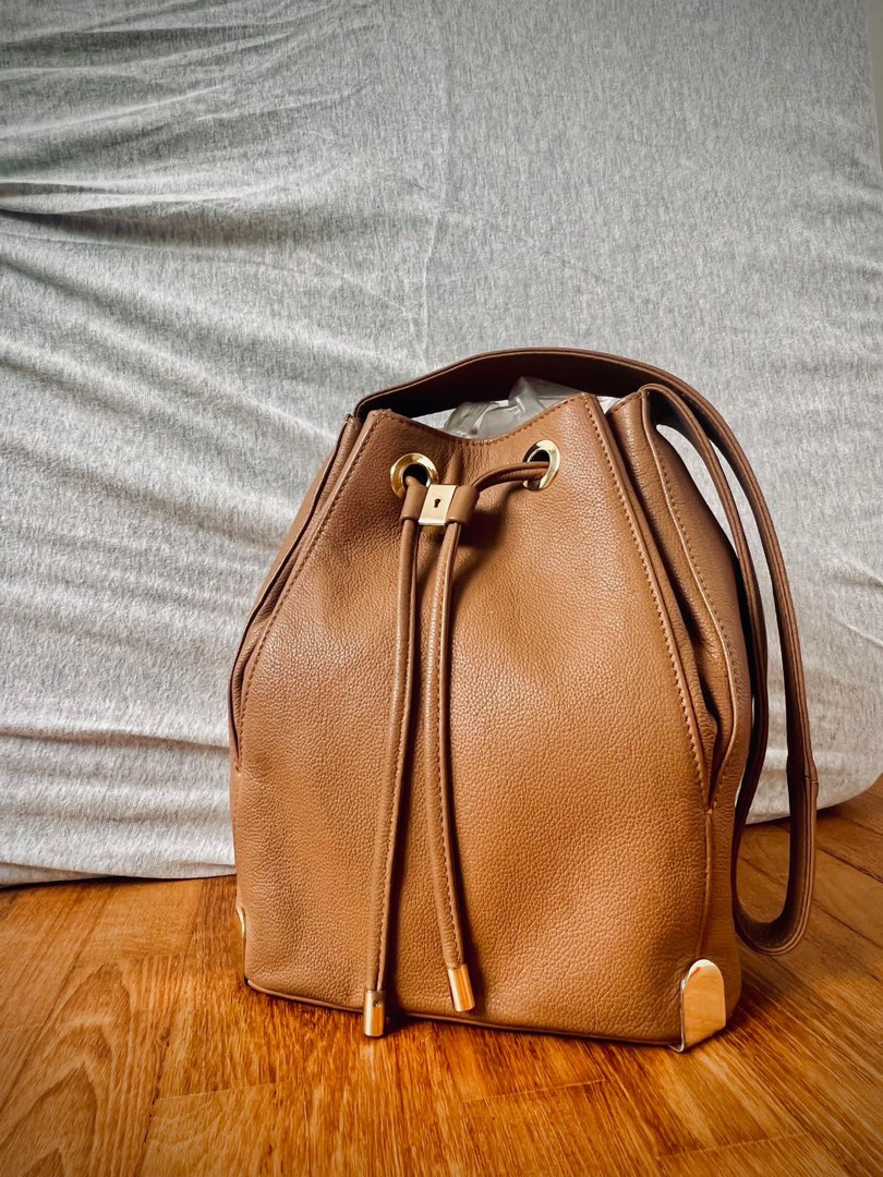Vince camuto cheap drawstring bucket bag