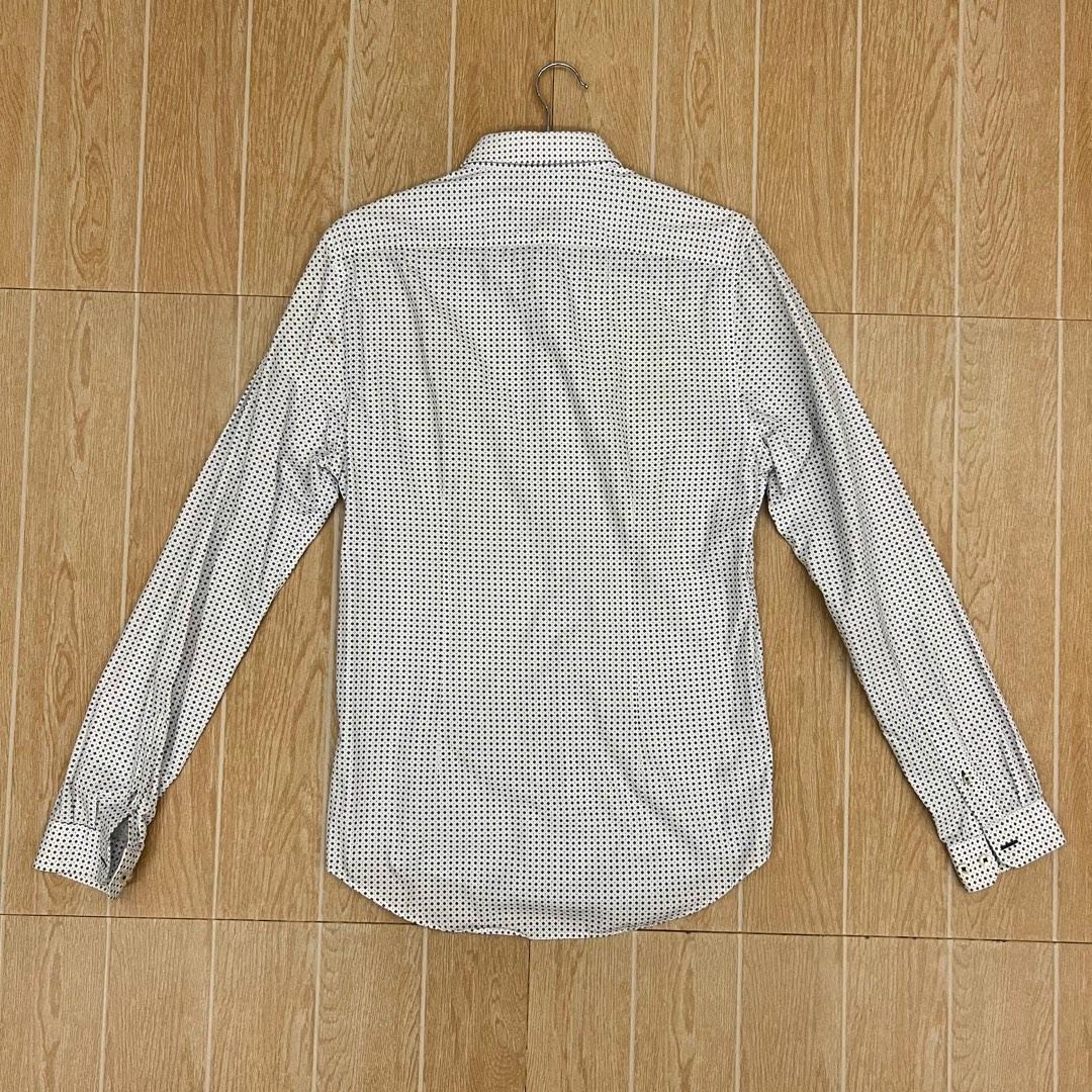 Zara shirt (Category: Formal Shirts) located in Makati City. Submitted by davedeesdee (Listing ID 1191391949, Image 3). Description: Size small 18 x 29 inch Bgc meetup or pickup at acacia estates Taguig 9/10.