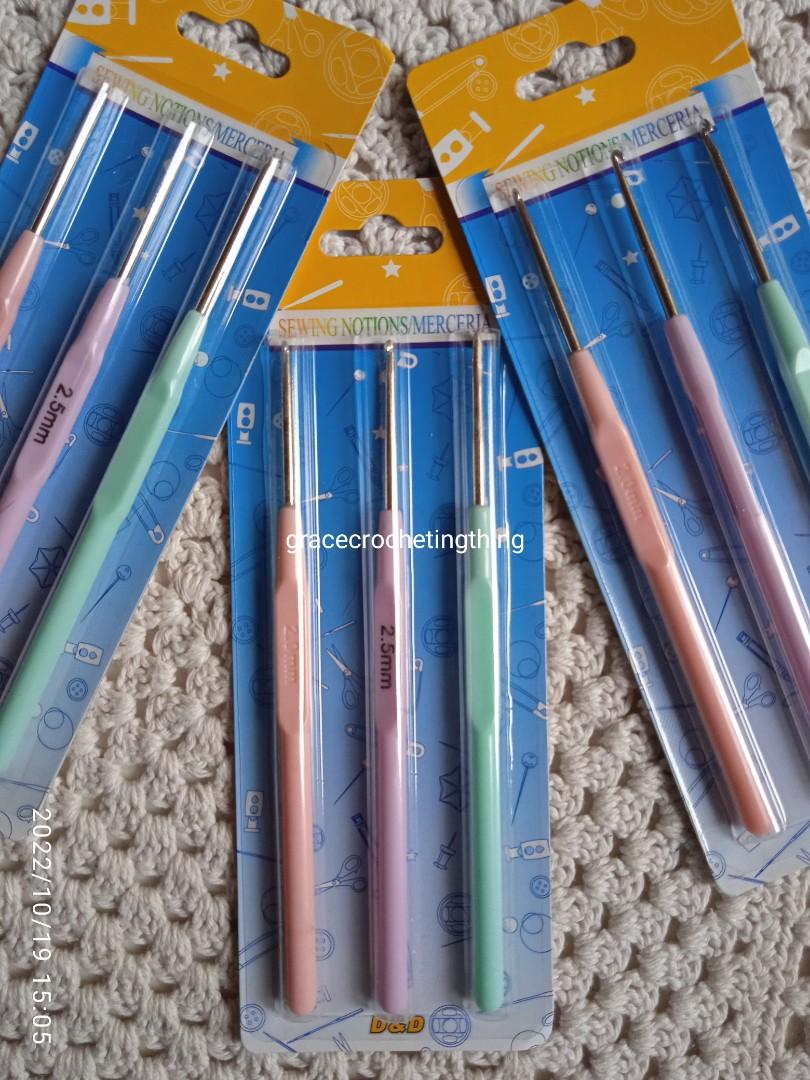 3sizes Set Crochet Hook (Category: Craft Supplies & Tools) located in Manila. Submitted by gracecrochetingthing (Listing ID 1191611859, Image 2). Description: Specification: *Each hook is heat treated for strength and durability and polished for a smooth finish. *Crochet hooks of all sizes are specially designed for knitting and crochey *They are portable and easy to use. Material: aluminum alloy hook,Pvc plastic handle sold in 3 sizes: 2.0mm/2.5