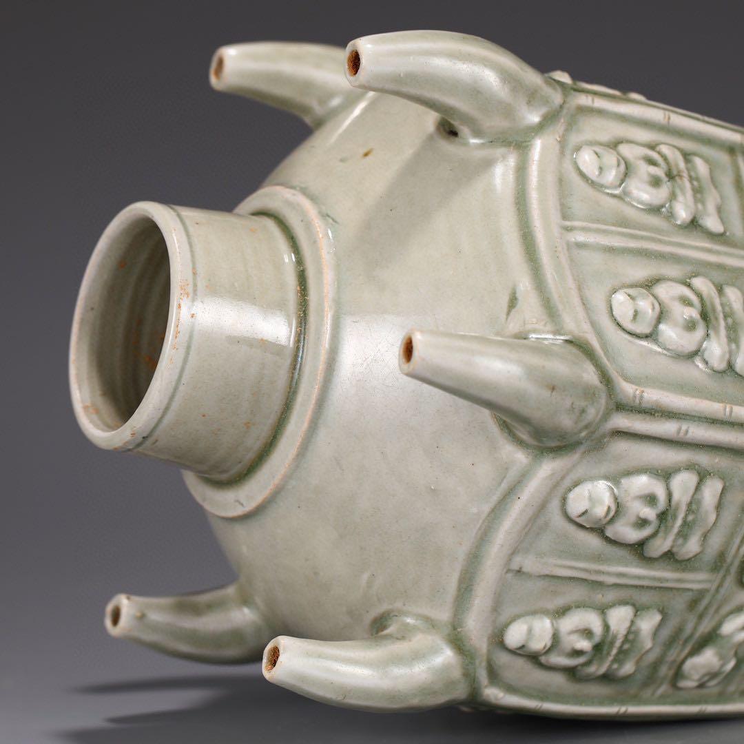 旧藏五代至北宋时期越窑青瓷堆塑佛像六管瓶, 興趣及遊戲, 收藏品及