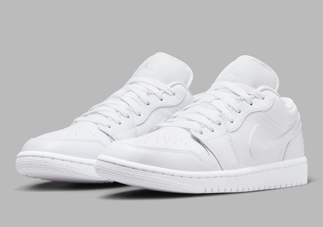 White online jordans 1
