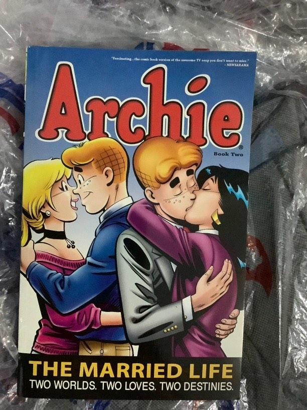 Archie The Married Life Book Two (Category: Comics & Manga) located in Taguig. Submitted by multiverse2 (Listing ID 1191597750, Image 1). Description: Book 2 of 6 Books Archie Married Life Series Read only once so in Very Good Condition .