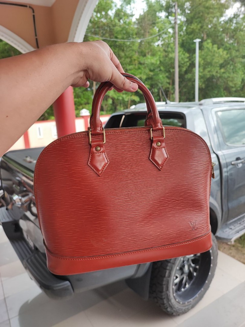 Louis-Vuitton Epi Alma BB-2Way Hand Bag