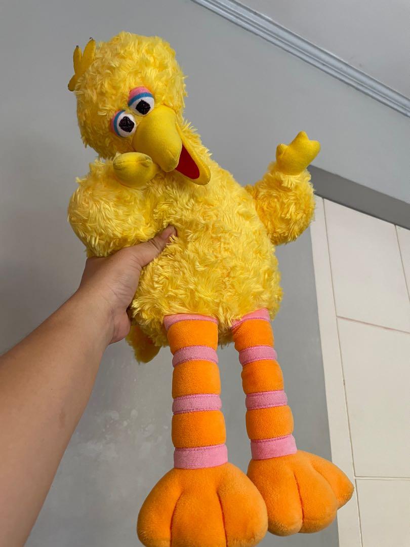 Big Bird Stuff Toy (Category: Plushies & Soft Toys) located in Makati City. Submitted by glamorous_finds (Listing ID 1191502771, Image 2). Description: Big Bird Stuff Toy Sesame Street Bought in the US.