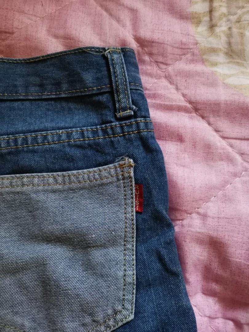 Bundle Maong Shorts (Category: Shorts) located in Angadanan. Submitted by allydeclutters (Listing ID 1191619309, Image 3). Description: GET ALL for ₱100 10/10 overall condition Dimensions: 28 & 44 in Size: M & XL RFS: not my type of shorts Own Review: high quality makapal, used the small maong several times pero goods pa rin Flaw: none NOTE: NO CANCELLATION.