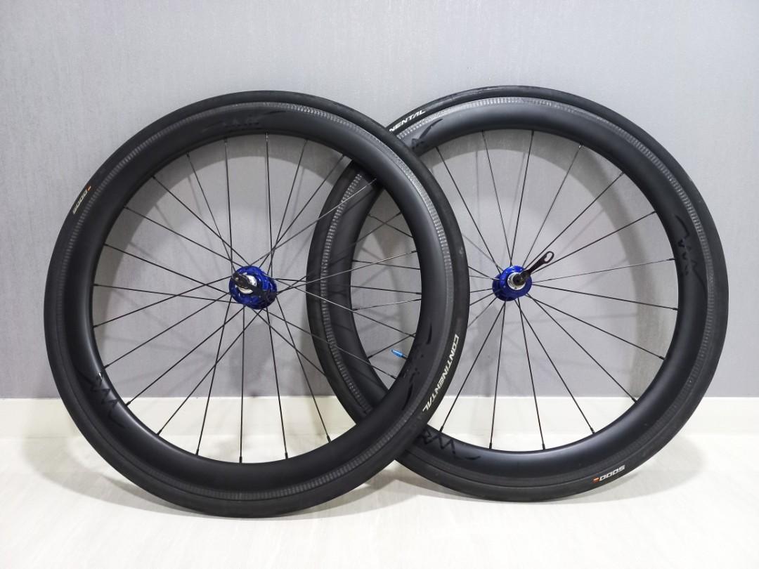 Road bike carbon wheelset Chris King hubs rim brakes XDR, Sports