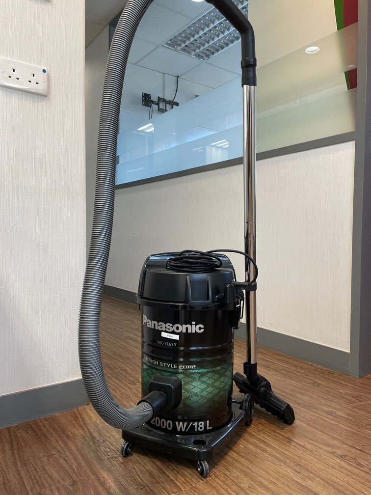 Commercial vacuum cleaner Panasonic MCYL633, 家庭電器, 吸塵機 ＆ 家居清潔電器