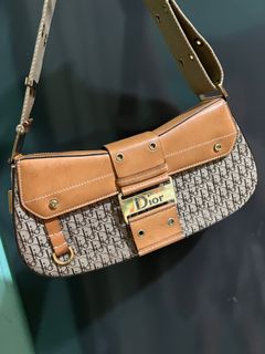（分類：）位於 。 由 guchii0605 提交（商品編號 1191656107，圖片 1）。簡介： 。