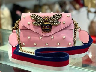 (Category: ) located in . Submitted by astarbags (Listing ID 1191552584, Image 1). Description: .