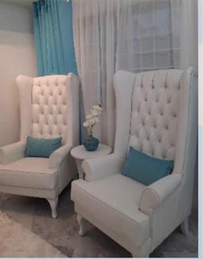 High back outlet wing sofa