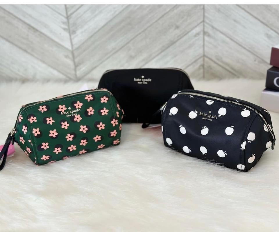 Kate spade ♠️ cosmetic bag, Women's Fashion, Bags & Wallets, Clutches on  Carousell