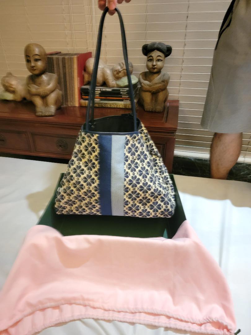 Spade flower jacquard hotsell everything stripe large tote