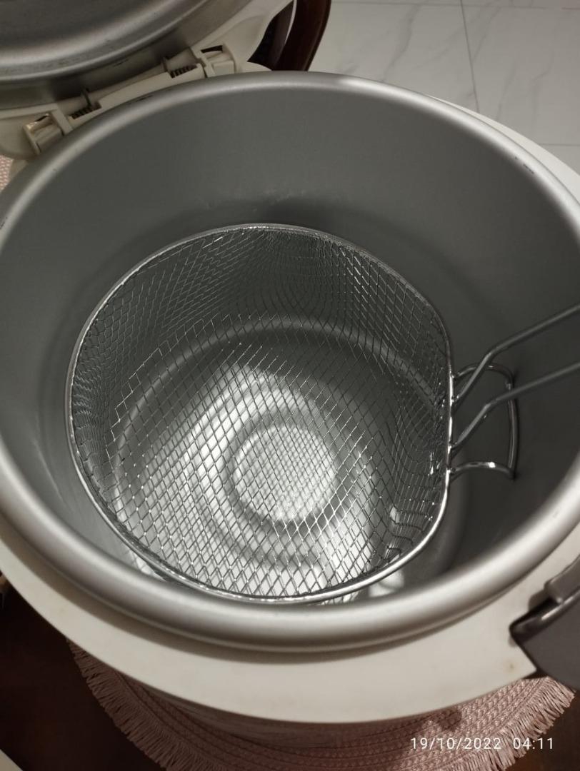 Kenwood DF310 Deep Fryer, Furniture & Home Living, Kitchenware & Tableware, Cookware