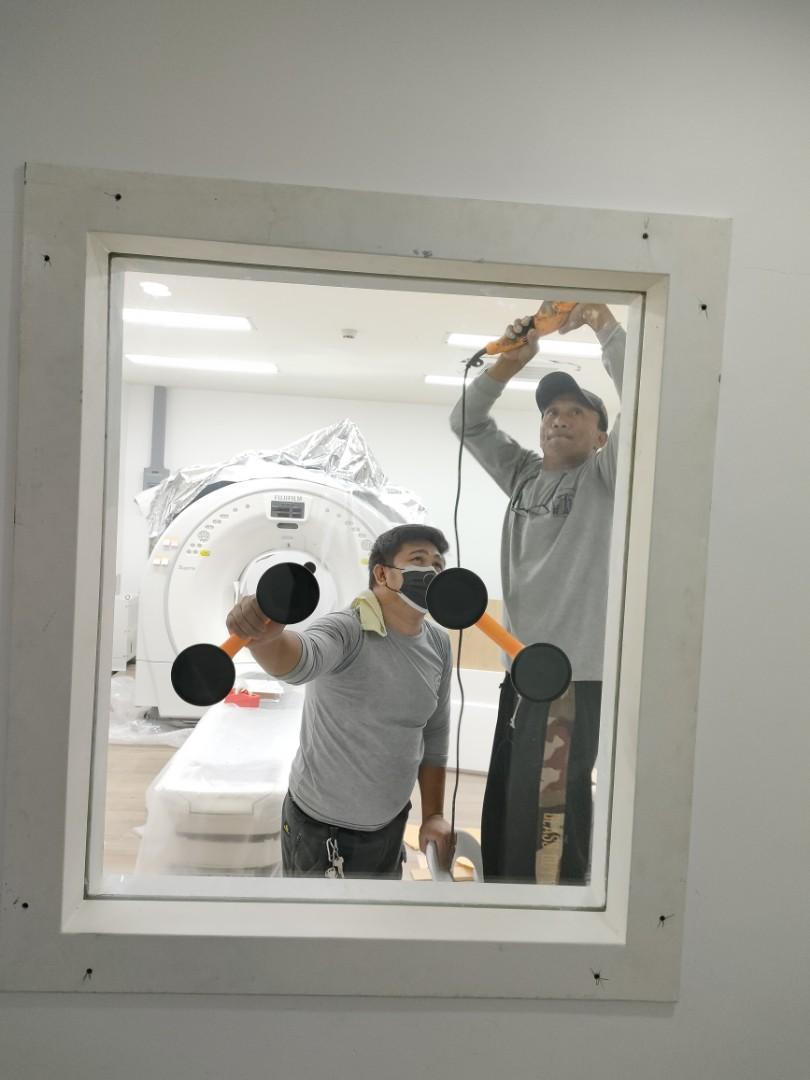 LEAD GLASS for CT SCAN XRAY NUCLEAR LABORATORY, Commercial & Industrial