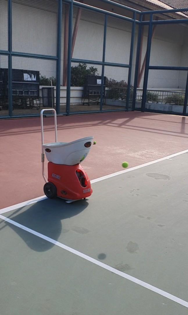 Lobster Tennis Ball Machine Rental (YISHUN), Sports Equipment, Sports