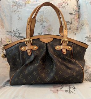 (Category: ) located in . Submitted by Xclusive_Collection (Listing ID 1191629172, Image 1). Description: .