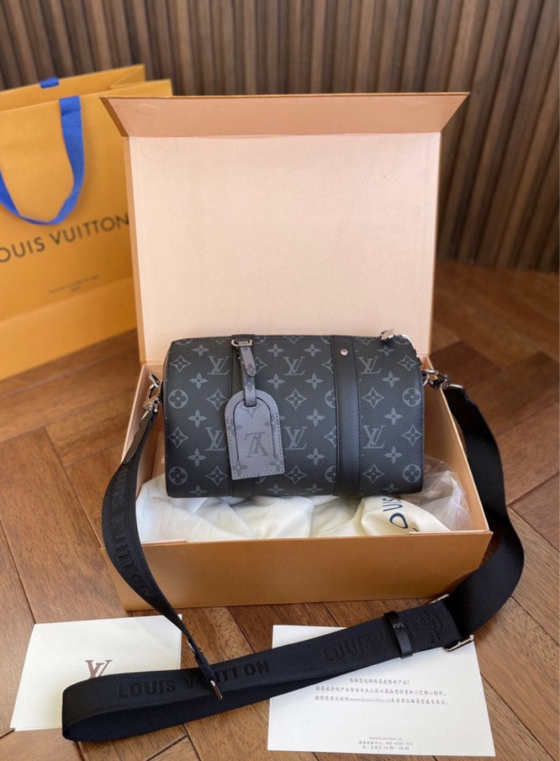 Authentic LV Keepall 25: Pre-owned 216232/5