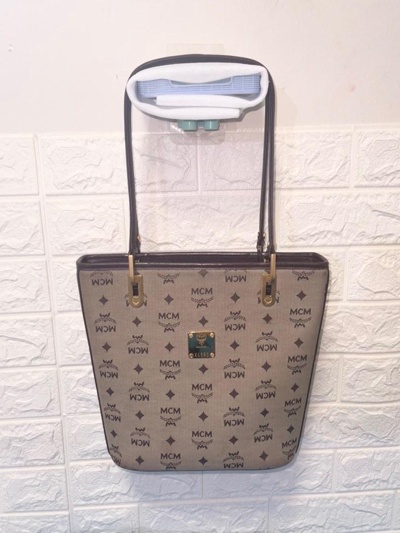Mcm signature bag hotsell