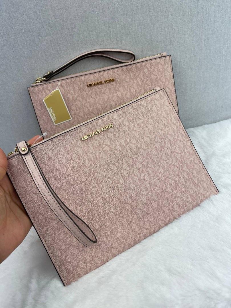 Michael kors xl hotsell zip clutch wristlet
