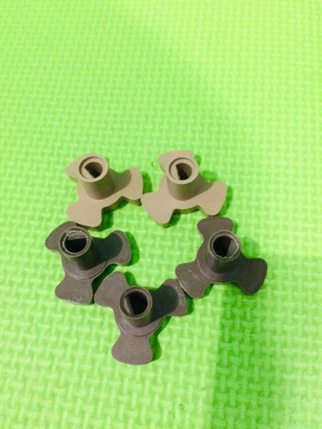 Microwave Oven Turntable Roller Guide Support Coupler (Category: Cookers) located in Makati City. Submitted by nerokuletz07 (Listing ID 1191635932, Image 3). Description: 50 each po RFS: Decluttering, extra stuff.