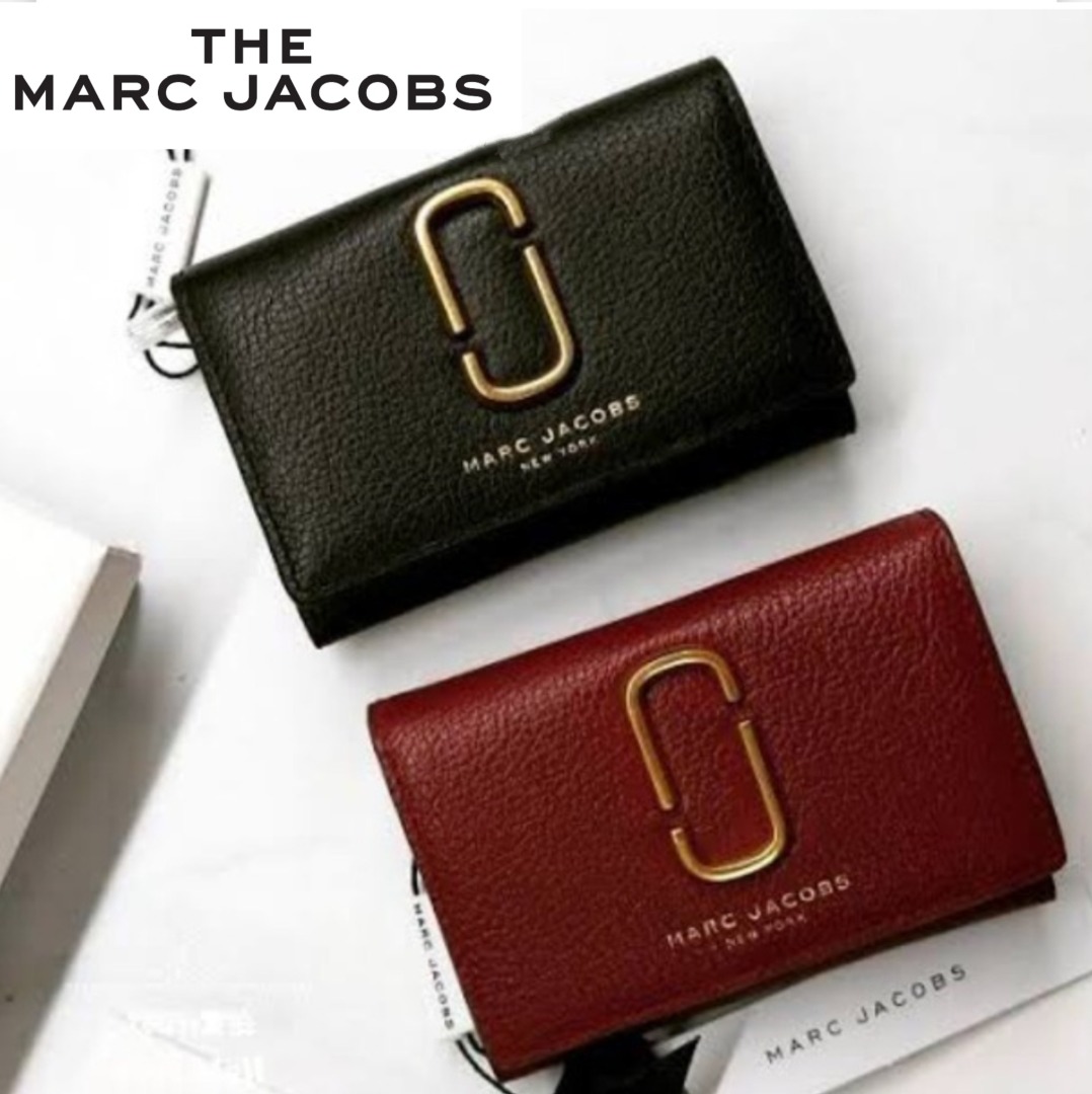 BNWT Authentic Marc By Marc Jacobs Men's Genuine Leather Half Zip Card  Holder, Luxury, Bags & Wallets on Carousell