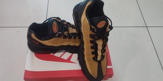 (Category: ) located in . Submitted by hilmi8888 (Listing ID 1191502427, Image 1). Description: .
