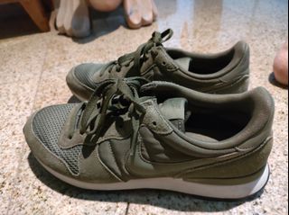 (Category: ) located in . Submitted by karenlim60 (Listing ID 1191611225, Image 1). Description: .