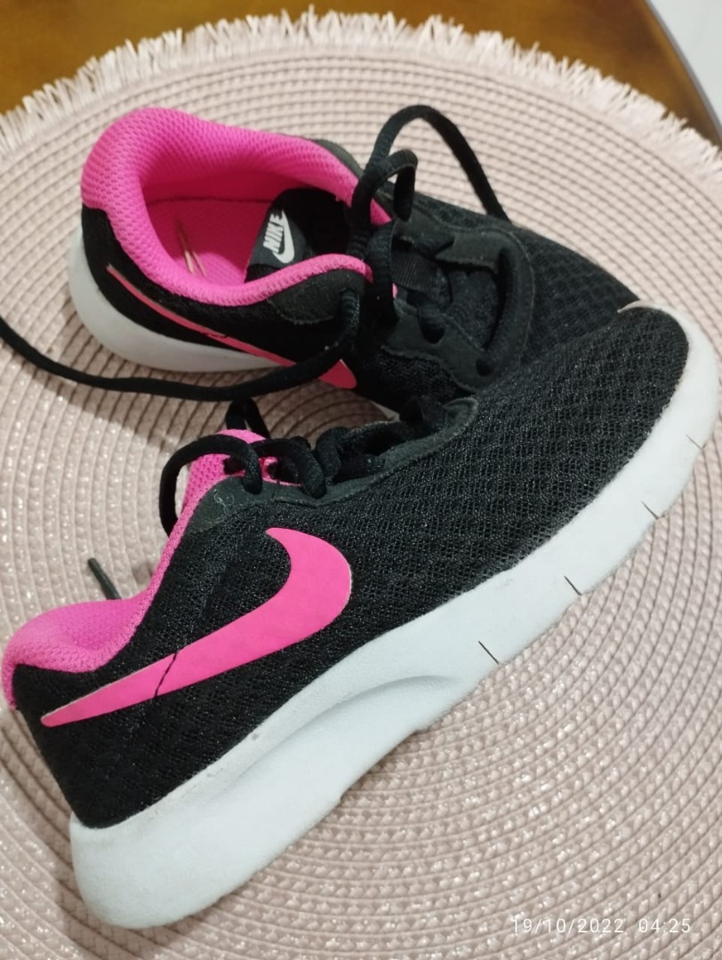 Nike tanjun 11c new arrivals