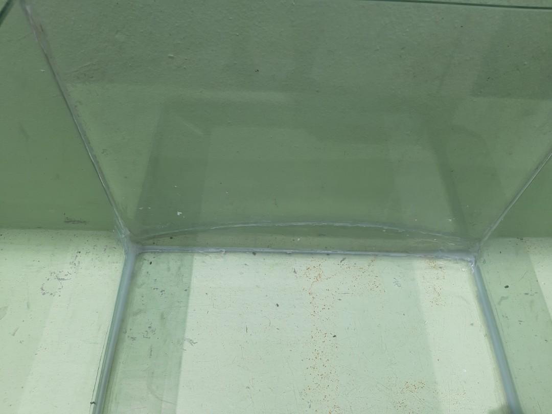 Old leaking glass fish tank, Pet Supplies, Homes & Other Pet