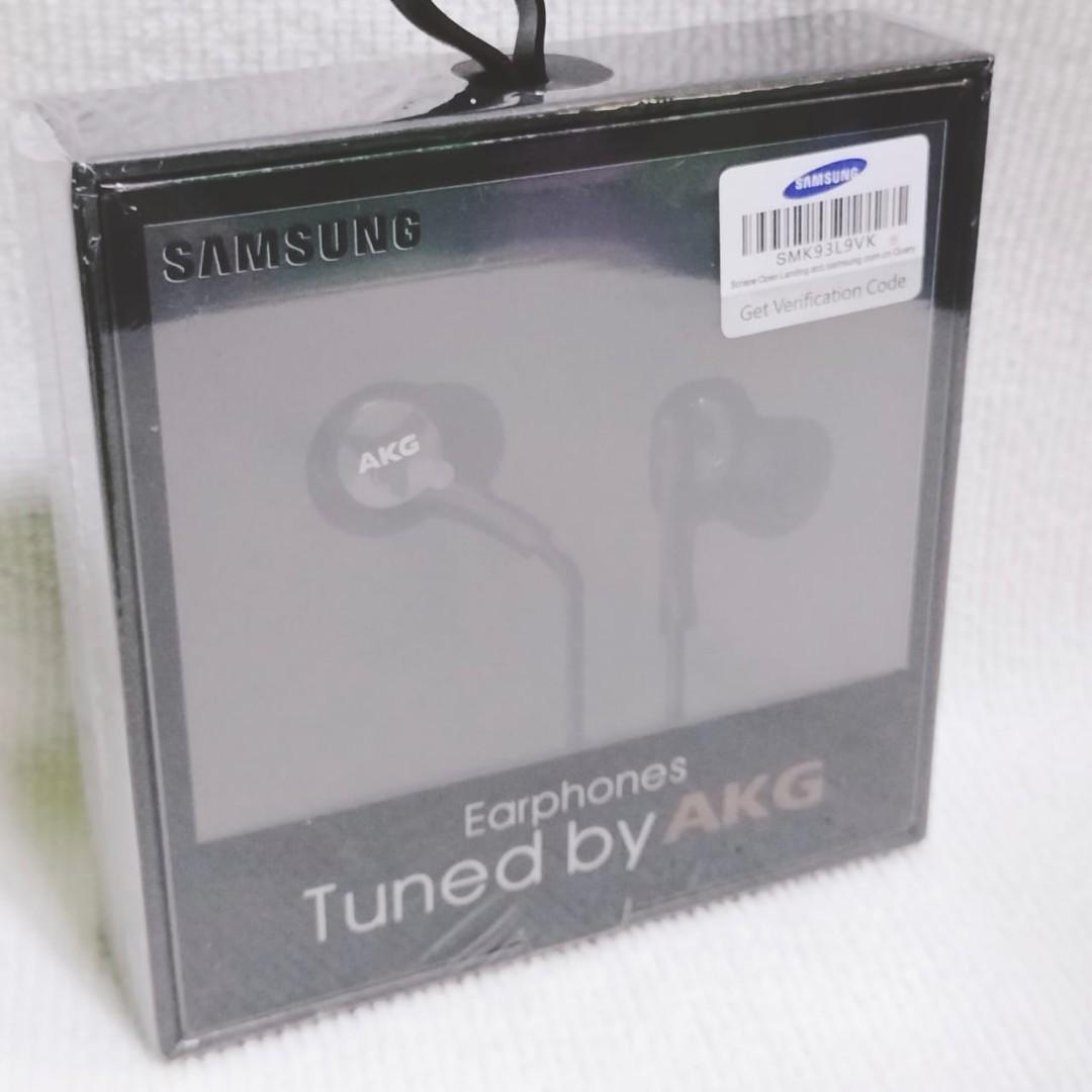 Original Samsung AKG Headset (Category: Earphones) located in Paranaque City. Submitted by audioaddict0517 (Listing ID 1191501674, Image 3). Description: Pricelist 😉 3.55 MM jack - 550 pesos Type C - 650 pesos.