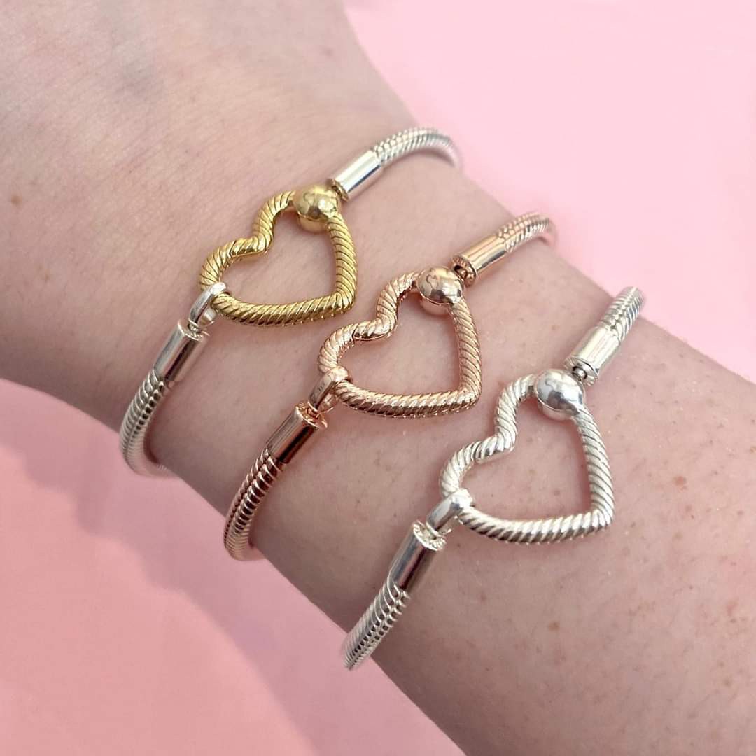 Pandora Moments Heart Closure Snake Chain Bracelet